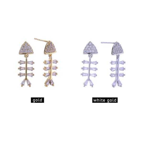 14K GOLD/WHITE GOLD DIPPED FISH BONE PAVE CZ POST EARRINGS