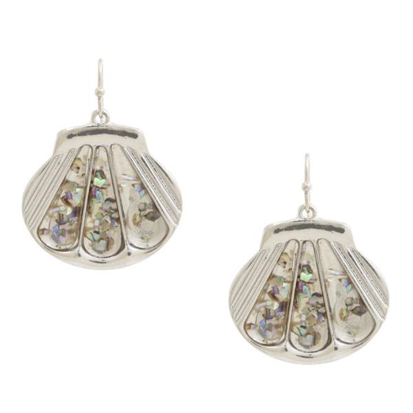 SEASHELL METAL DANGLE EARRING