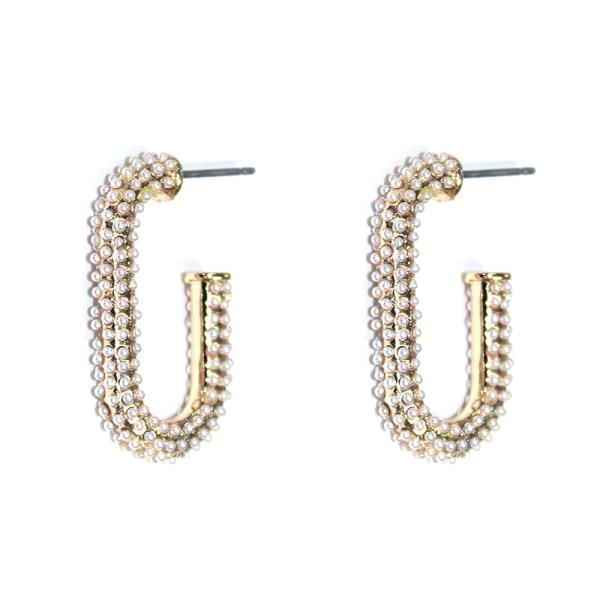 PEARL OVAL C HOOP EARRING