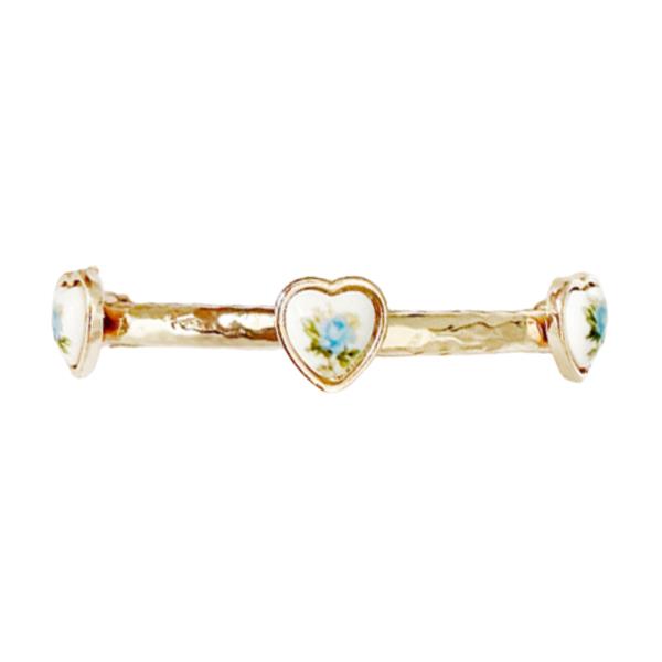 FLOWER PATTERN HEART STATION METAL BRACELET