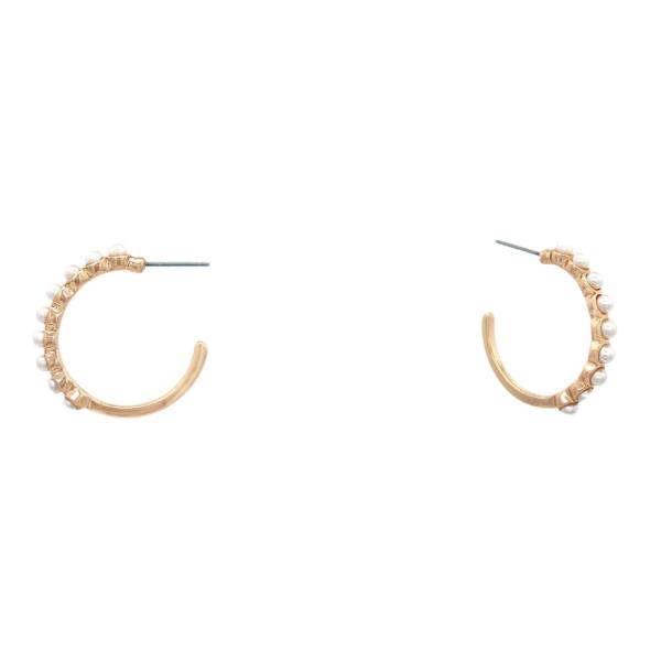 PEARL EDGE OPEN HOOP EARRING