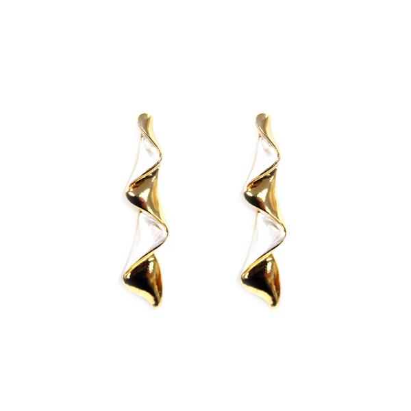 TWO TONE RUFFLE METAL EARRING