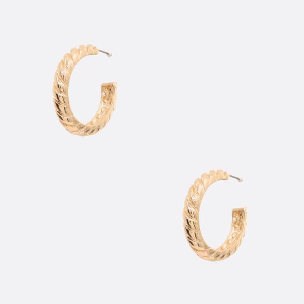 TEXTURED LINED METAL HOOP EARRING