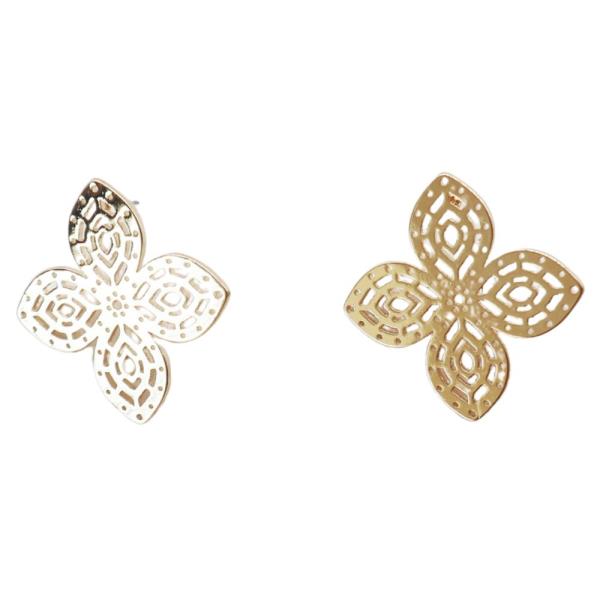 CLOVER SHAPE METAL EARRING