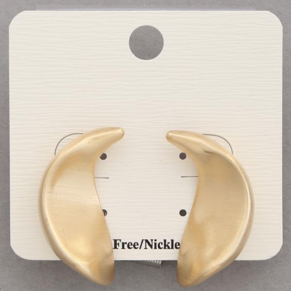 BRUSHED METAL EARRING