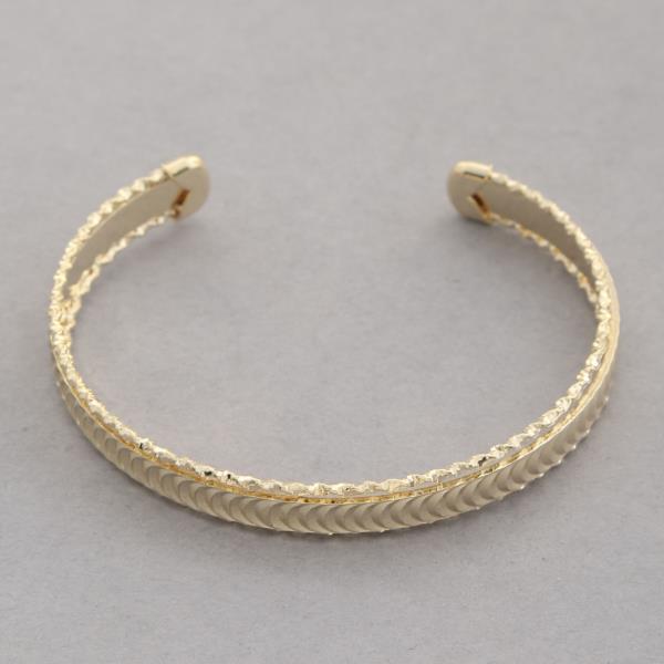 SODAJO METAL GOLD DIPPED CUFF BRACELET