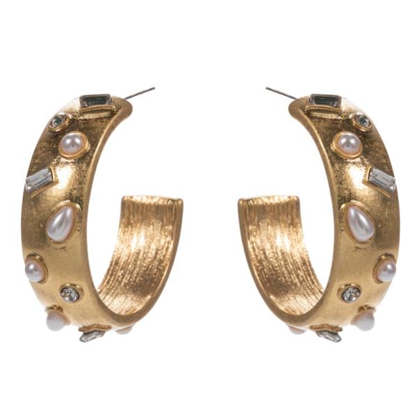 ROUND SHAPED OPEN HOOP EARRING