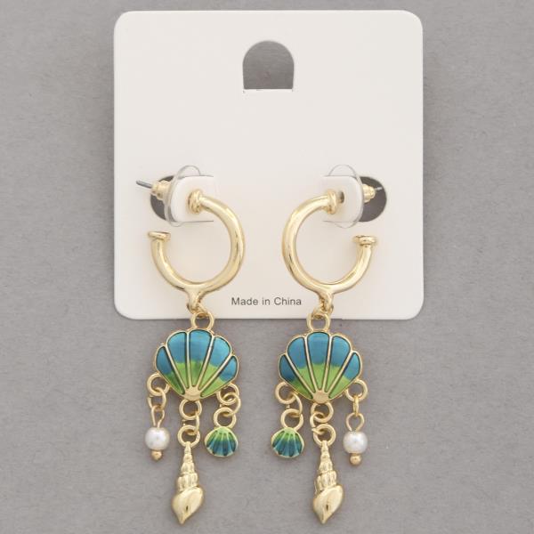 TWO TONE SEASHELL LINK OPEN HOOP EARRING