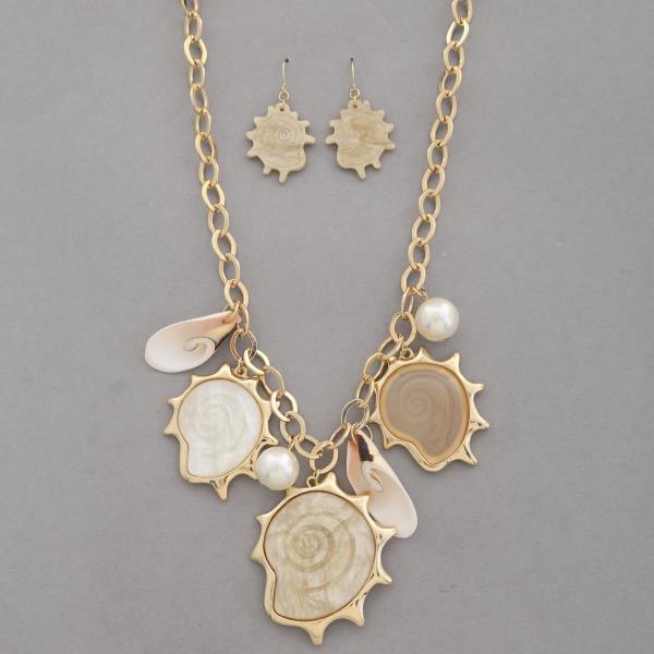 ACETATE SEALIFE LINK NECKLACE