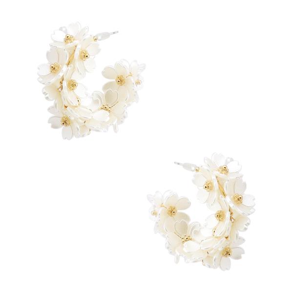 FLOWER EDGE OPEN HOOP EARRING