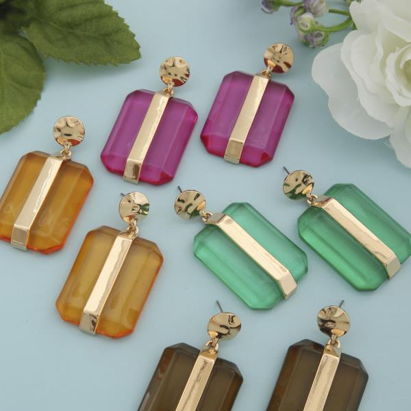SQUARE SHAPE DANGLE EARRING