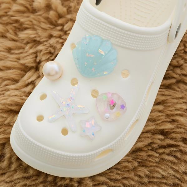 SEASHELL PEARL BEAD SHOE CHARM