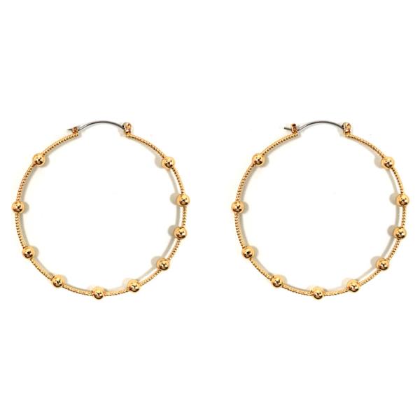 METAL HOOP EARRING