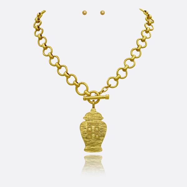 LUCKY VASE PENDANT WATER RESISTANT NECKLACE SET