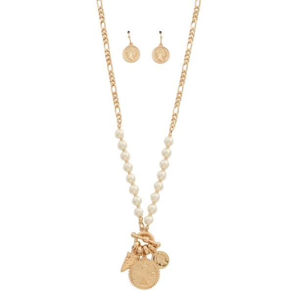 MEDALLION METAL PEARL BEAD NECKLACE