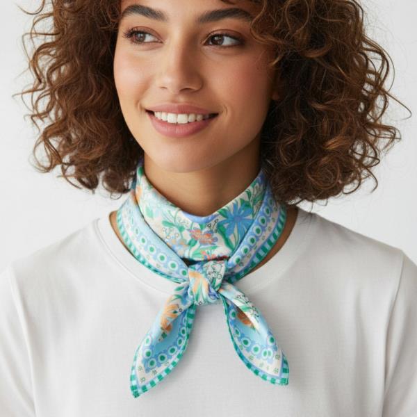 RETRO FLORAL PRINT BANDANA