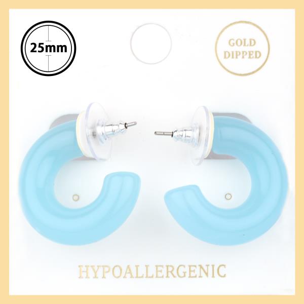PLASTIC HOOP EARRING