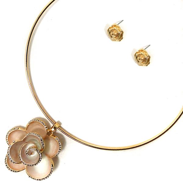 FLOWER W EPOXY  NECKLACE EARRING SET