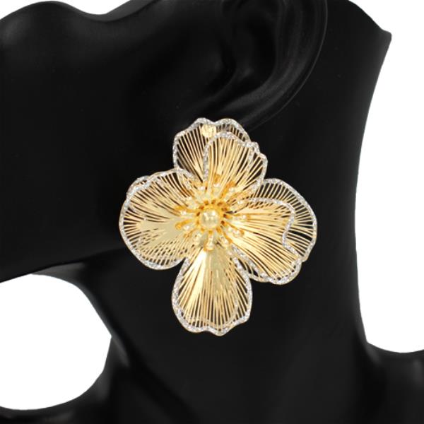 METAL FLOWER FILIGREE STATEMENT STUD EARRING