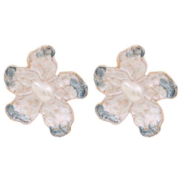 SDJ FLOWER PEARL CENTER STUD EARRING
