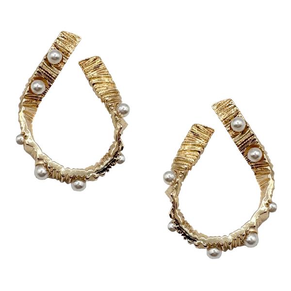 GOLD PEARL LOOP EARRING