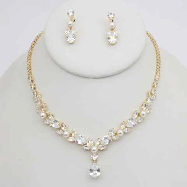 CZ DROP PENDANT CLUSTER NECKLACE EARRING SET