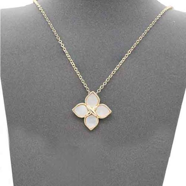 14K GOLD FLOWER PENDANT NECKLACE