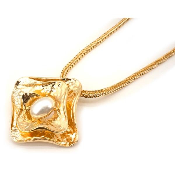 METAL W PEARL NECKLACE