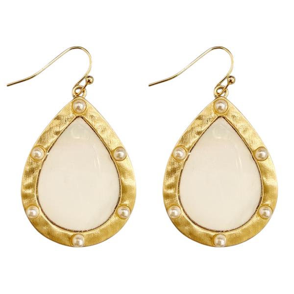 HAMMERED METAL TEARDROP DANGLE EARRING