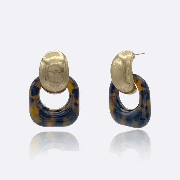 BOLD TORTOISE RESIN HOOP EARRING