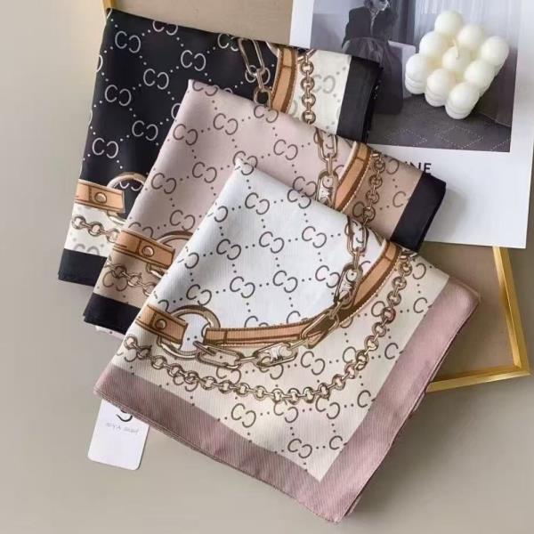 MONOGRAM CHAIN PRINT SILKY SQUARE BANDANA NECK SCARF