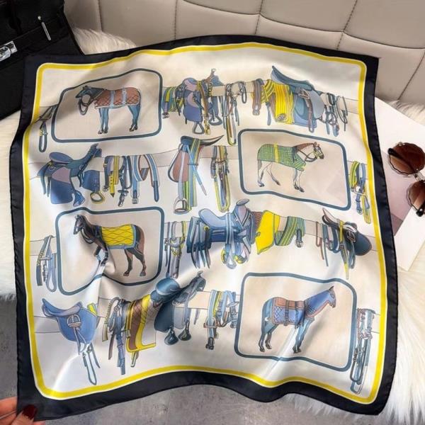 HORSE CARRIAGE PRINT SILKY SQUARE BANDANA NECK SCARF