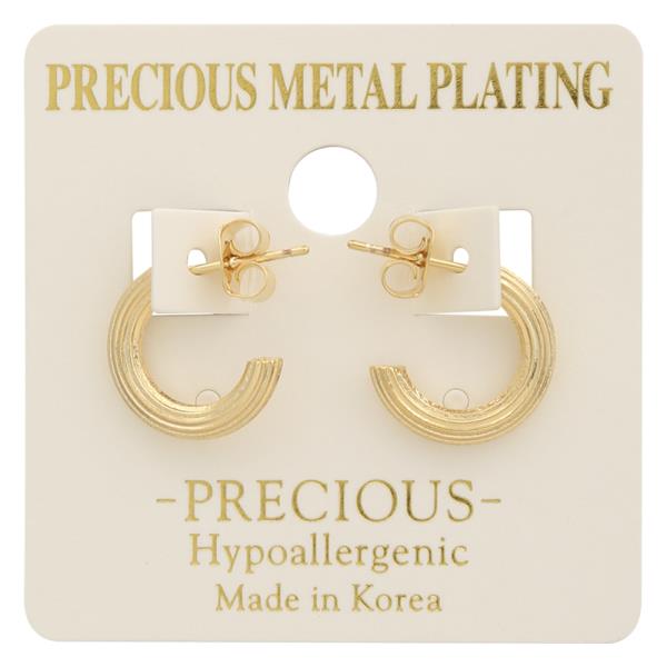 PRECIOUS METAL PLATING TEXTURED RIBBED OPEN HOOP EARRING