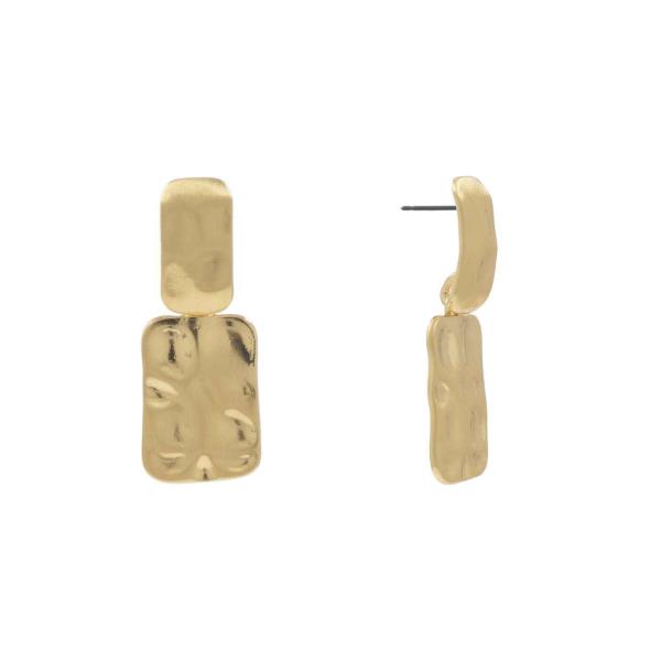 HAMMERED METAL BAR DROP EARRING