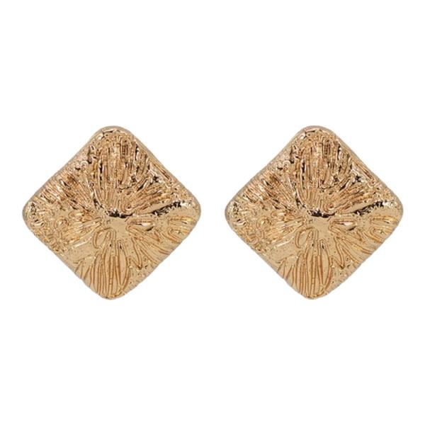 HAMMERED METAL STUD EARRING