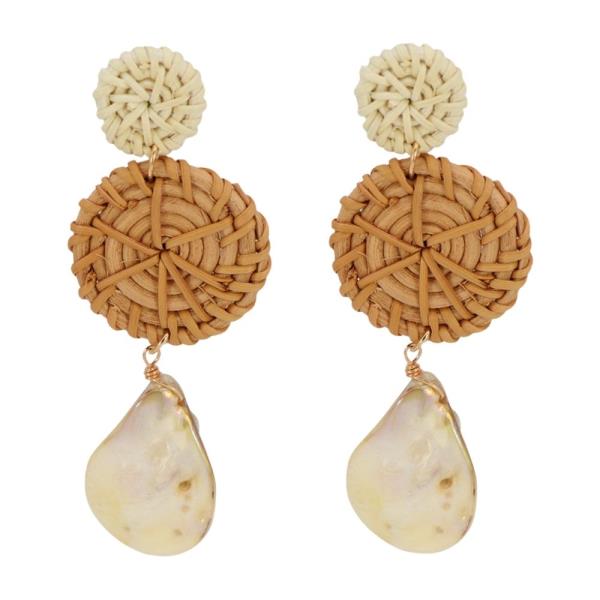 WOVEN RAFFIA SHELL DROP EARRING