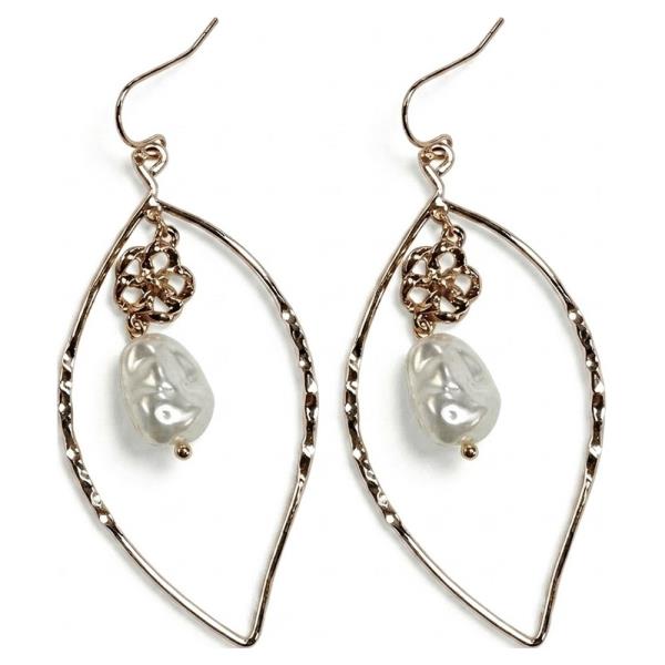 LEAF METAL PEARL FLOWER DANGLE EARRING