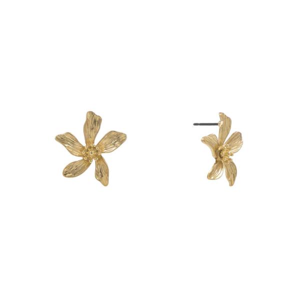 METAL FLOWER STUD EARRING