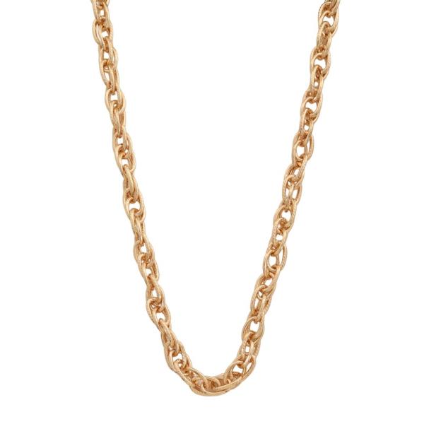 METAL CHAIN NECKLACE