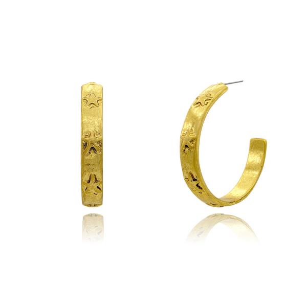 STAR EMBOSSED HOOP EARRING