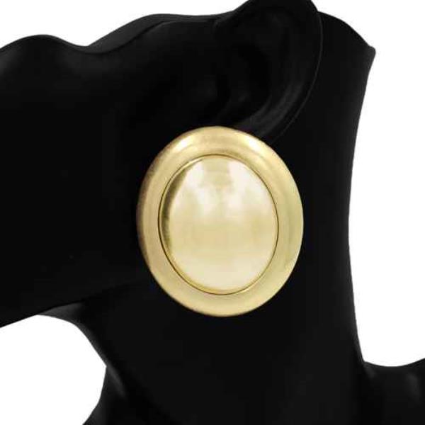 OVERSIZED PEARL OVAL STUD EARRING