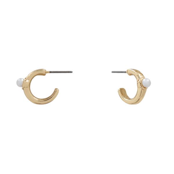 PEARL OPEN HOOP EARRING