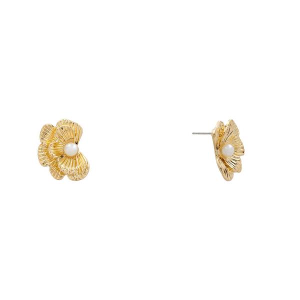 LAYERED FLOWER STUD EARRING