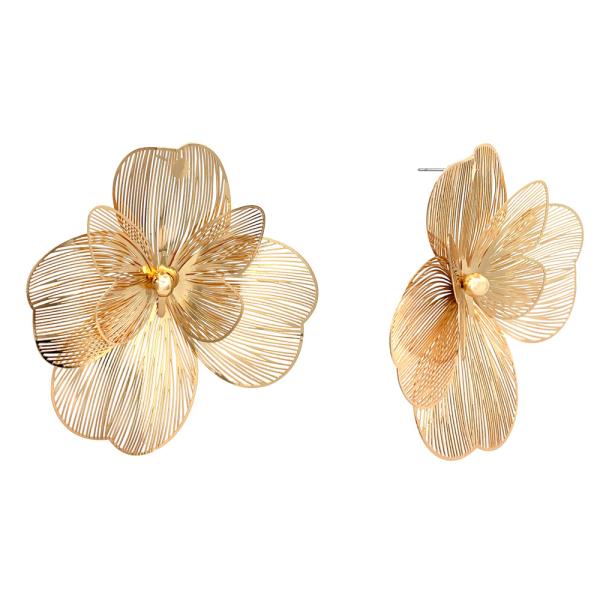 FLAT METAL FLOWER STUD EARRING