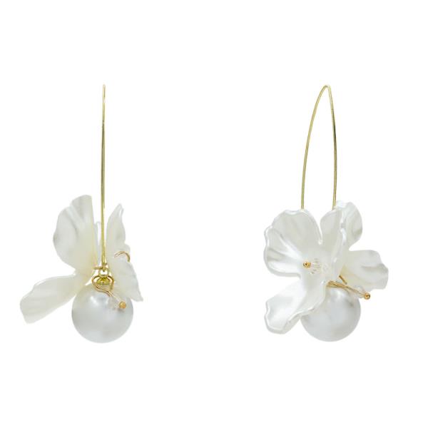 PEARL FLOWER HOOP EARRING