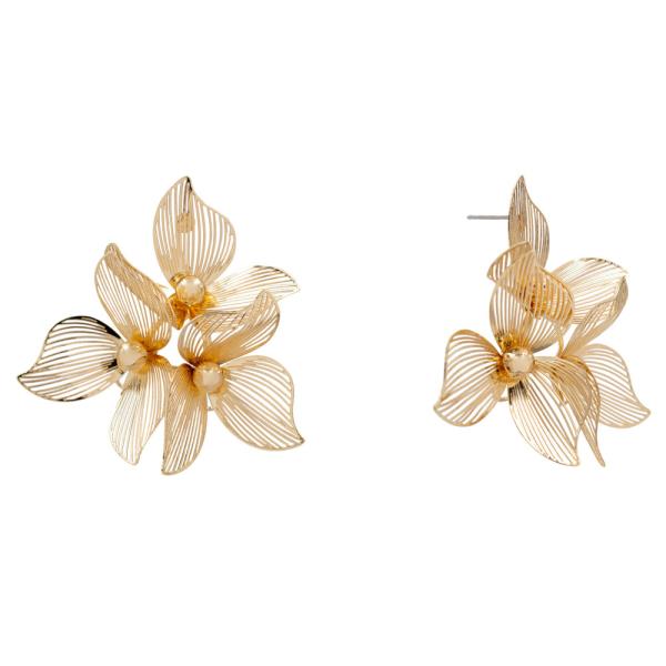 WIRE FLOWER STUD EARRING
