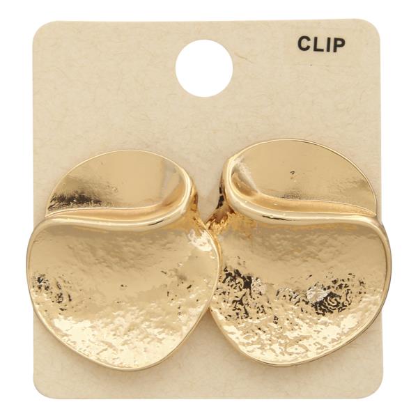 HAMMERED DISTINCT TEXTURE CLIP ON EARRING