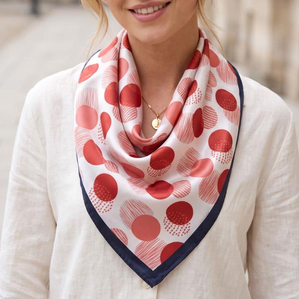 ABSTRACT DOT PRINT BANDANA