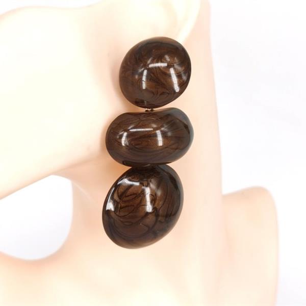 STACKED RESIN BEAD STUD EARRING