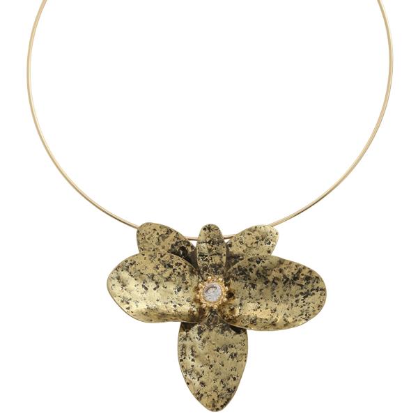 HAMMERED FLOWER PENDANT COLLAR NECKLACE